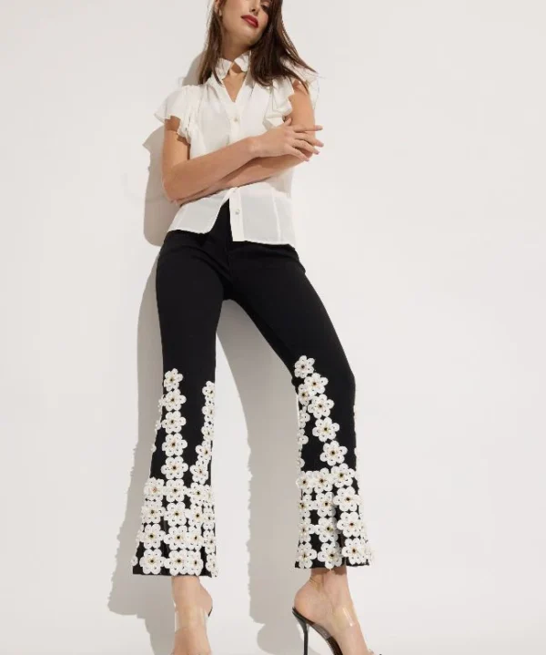 OO LA LA M9555 Daisy Black Embroidered Jeans
